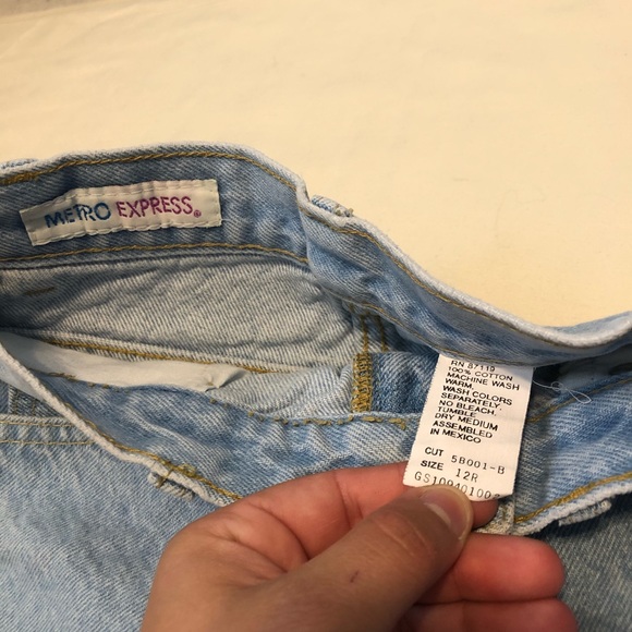 Metro Express Light Wash Jean Short - Picture 2 of 3